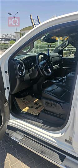 GMC Sierra